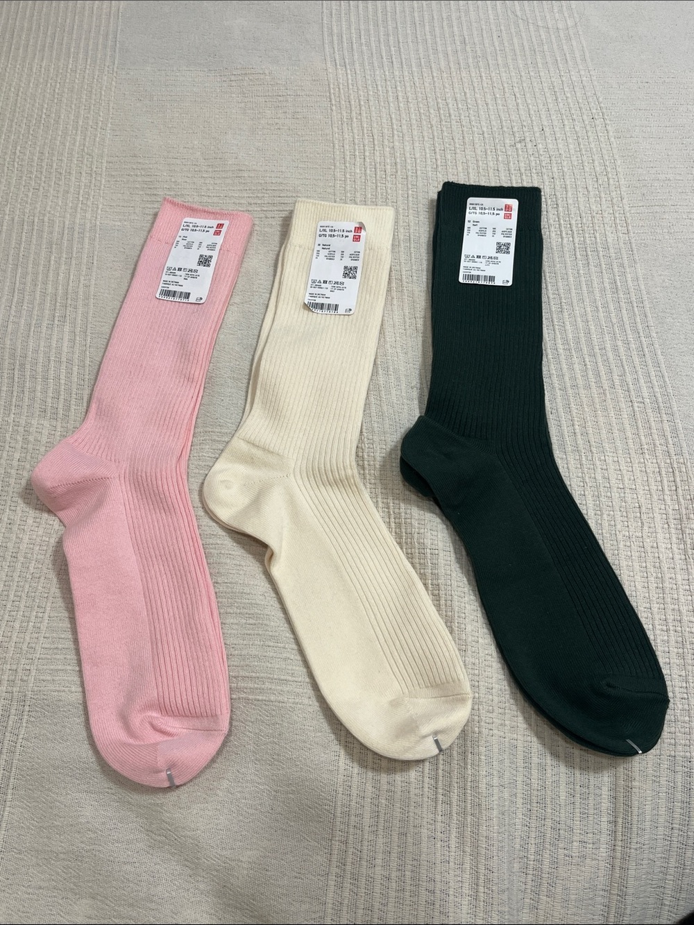 Uniqlo Ribbed Socks in Pink, Cream & Dark Green